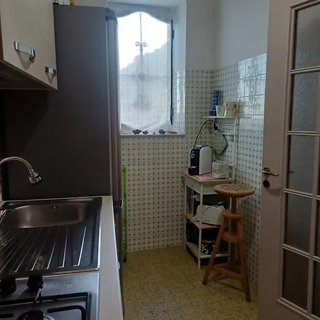 Plaza Apartment *