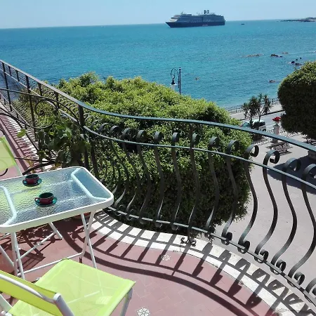 Apartment Plaza Giardini Naxos