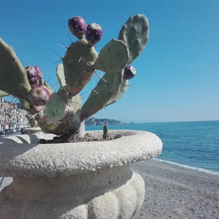 Plaza Apartment Giardini Naxos