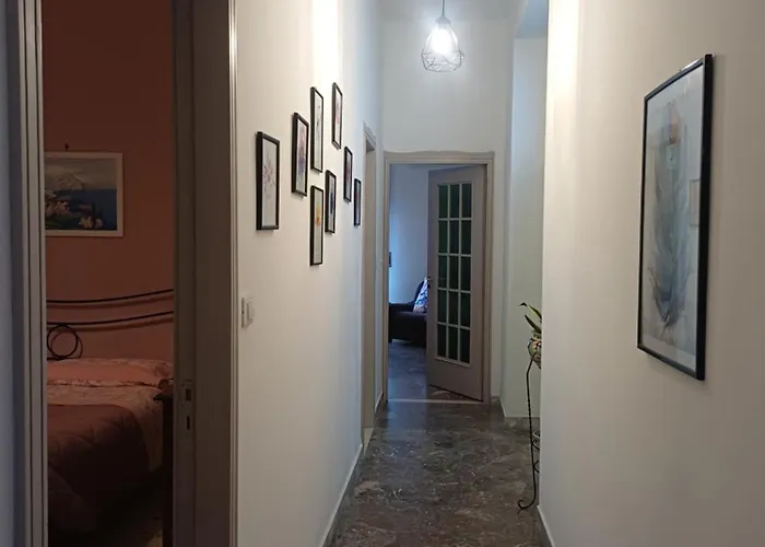 Plaza Apartment *